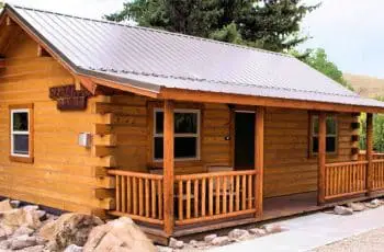 Come Stay In This Charming And Historic Log Cabin In Montana
