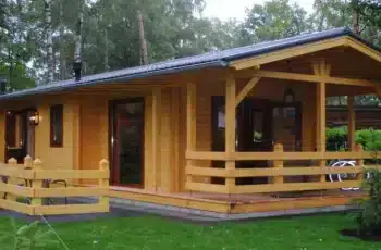 Super Cool Tiny Log Cabin, Take A Peek Inside!